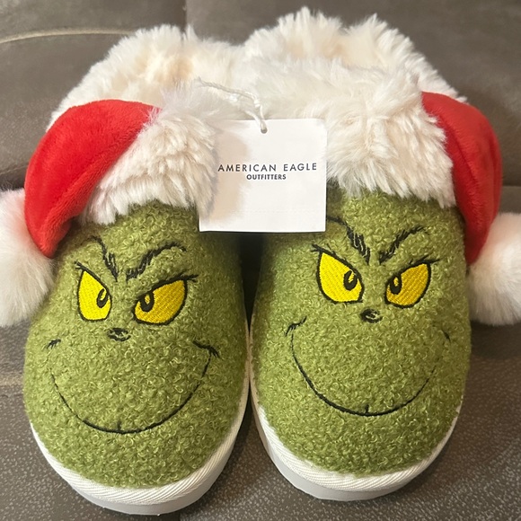 American Eagle Outfitters Grinch Slippers - Green and White size 10 & 11 - Picture 1 of 3
